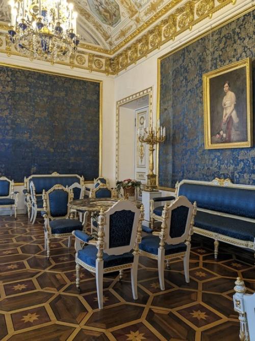 Ещё пару пунктов вычеркнула я вчера из списка обязательных к посещению мест: львиный мост и юсуповский дворец. 07