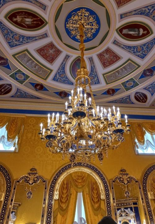 В начале мая произошло историческое событие: состоялось официальное открытие лионского зала, в екатериненском дворце, которое я не могла пропустить. 04