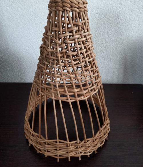 Плетёный абажур в интерьере. 01