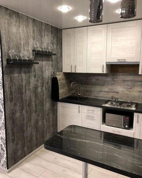 Холодильник не стандартный в проёме под подоконником. 01