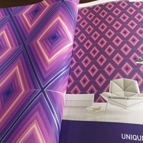 Chao!  В том случае, если вы ещё не добавили геометрические обои к дизайну интерьера, вы пропали без вести. 02