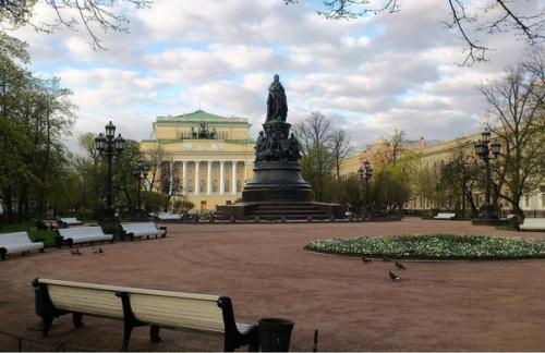 Нет Ничего Лучше Невского Проспекта: прогулка по главной улице города.