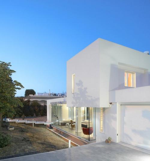 Современная и экологичная вилла в Италии. 02