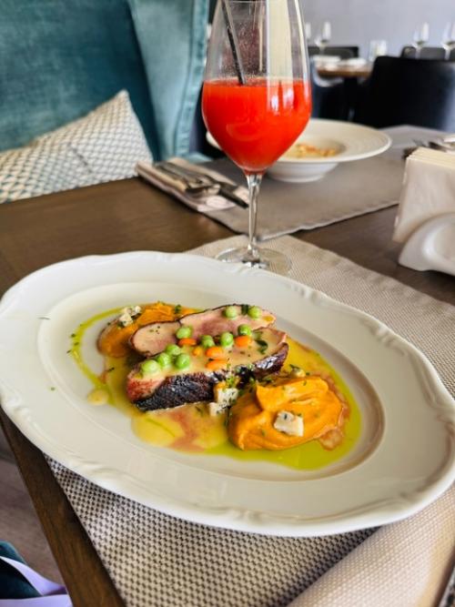 Harvey & Monica в Москве. 02