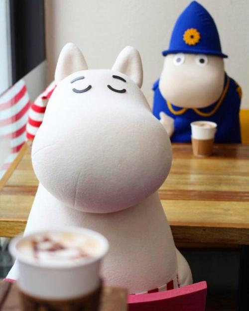 Наша подписчица Татьяна Захарчук интересное кафе в Корее нашла.