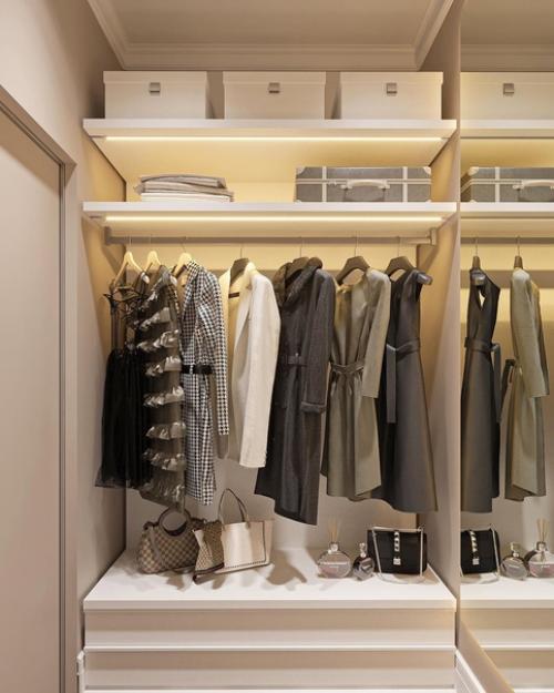 Фантастическая спальня с эффектным панно за изголовьем кровати, изысканные аксессуары и конечно же потрясающий текстиль. 08