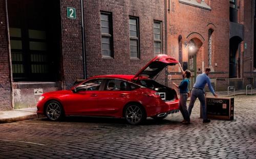 Мы вас уже знакомили с новым Седаном Civic 11 поколения. 04