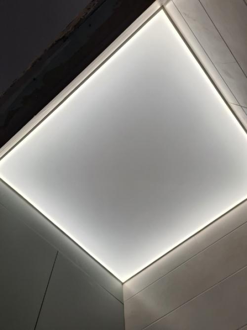 Жк Правый Берег. Световой потолок ( не полный засвет). 04