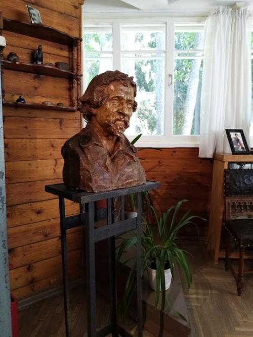 Музей - усадьба Пенаты - это волшебный телепорт из реальной жизни в эпоху творчества великого художника и. Е. Репина. 02