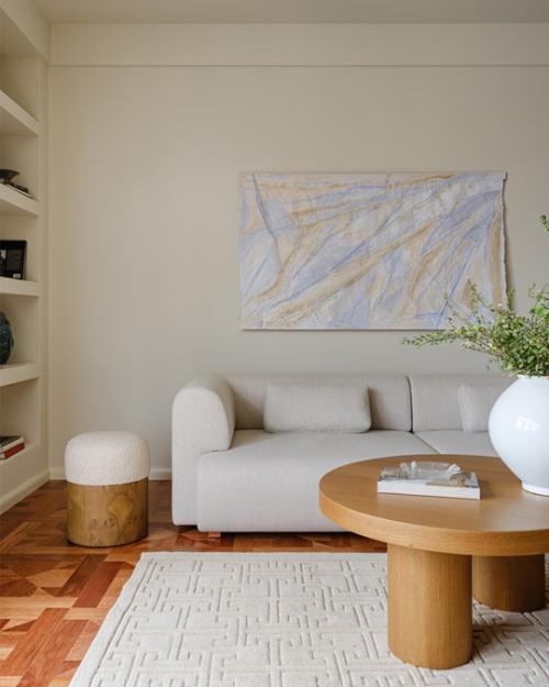 Реализованный интерьер квартиры наполненной предметами искусства. 07