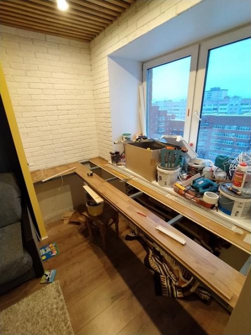 Сделал рабочую зону в детской. 03