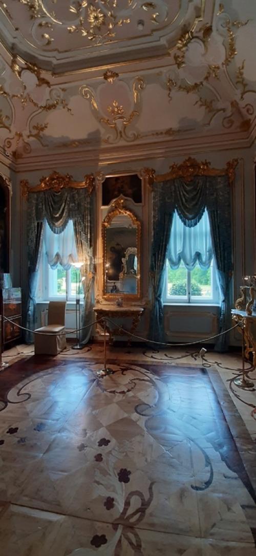 За день мы узнали и увидели в музейном комплексе Ораниенбаум столько интересного, что вспоминать и переваривать будем ещё долго! 02