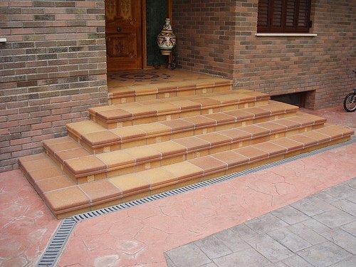 Каким должно быть крыльцо загородного дома? 02