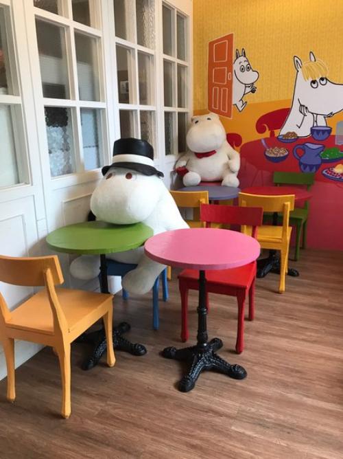 Наша подписчица Татьяна Захарчук интересное кафе в Корее нашла. 03