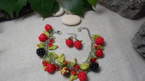 История игрушек.  Павловчанка сказочных героев из ваты и полимерной глины создает. 05