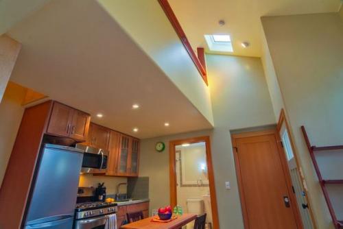 Домик площадью 45 квадратных метров, в котором есть всё для комфортной жизни. 03