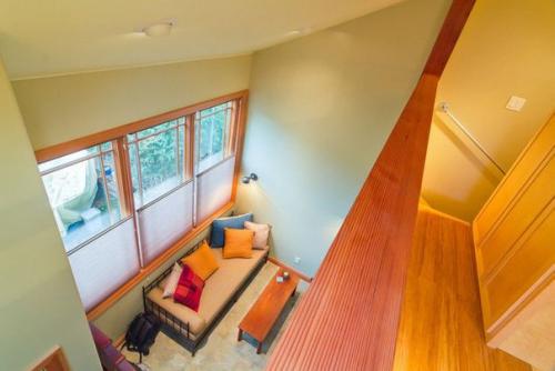 Домик площадью 45 квадратных метров, в котором есть всё для комфортной жизни. 09