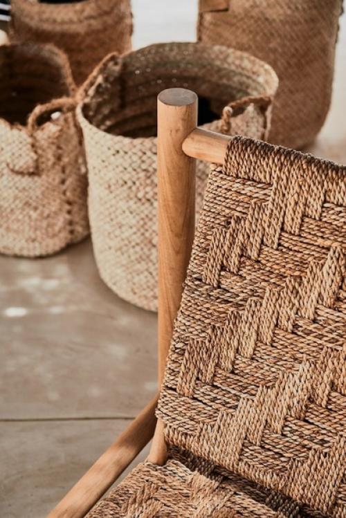 Стиль кантри в интерьере, отражающий самобытность деревенских домов, является одним из наиболее уютных и приближенных к природе. 03