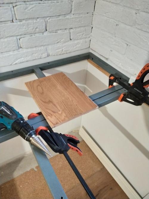 Сделал рабочую зону в детской. 05