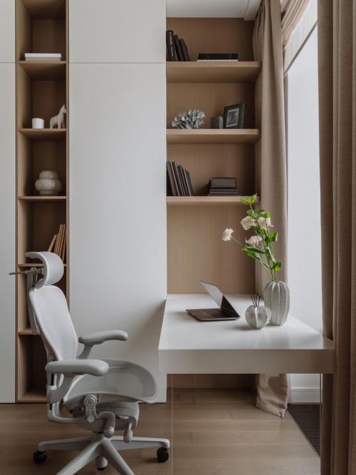 Светлый интерьер для учёбы, отдыха и гостей. 06