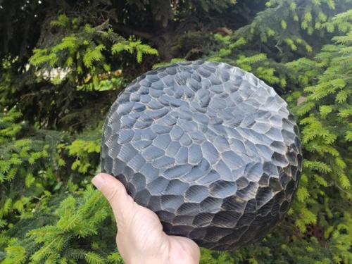 В наличии декоративная ваза, выполненная вручную из натурального ясеня. 02