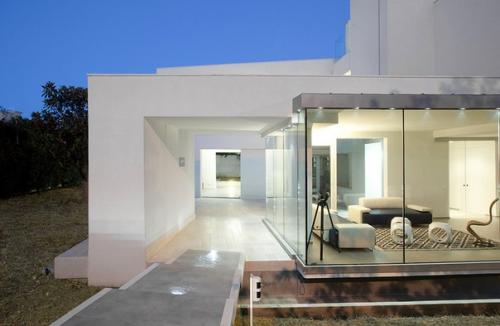 Современная и экологичная вилла в Италии. 01