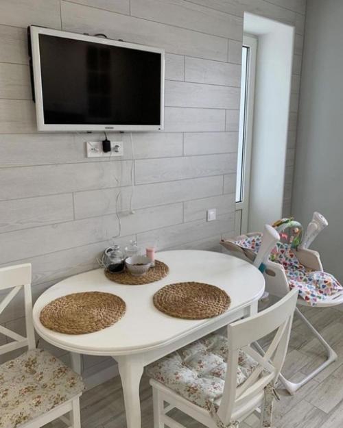 Дизайн кухни в классическом стиле, все по минимум и интерьер отдает стариной. 05