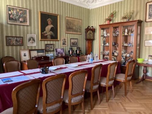 Частный музей Бенуа 3-я линия в. о., дом 20, 4 этаж санктпетербург музей. 05