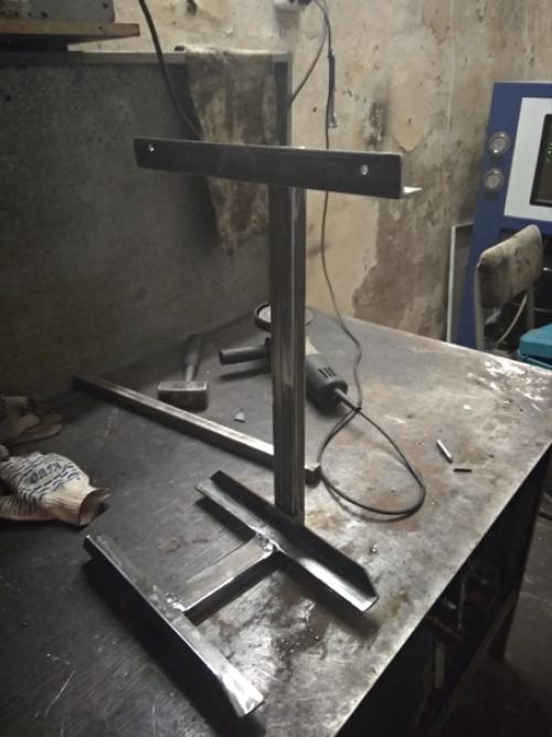 А мебель в детскую муж сам сделал. 06