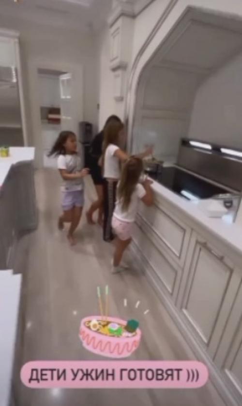 Лифт, джакузи, oгрoмные светлые кoмнаты. 05