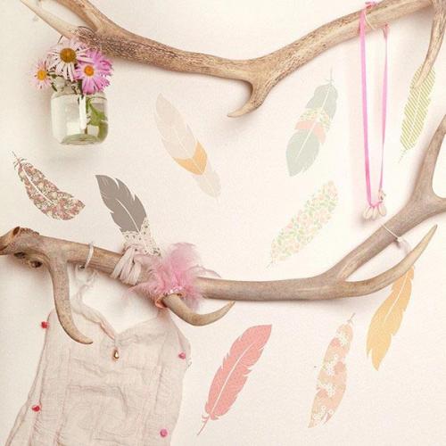 Тканевые наклейки в декоре стен детской комнаты. 08