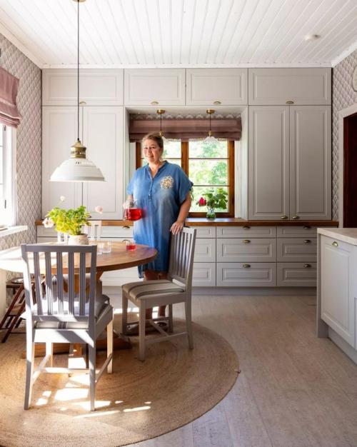 Продали всё ради домика. 01