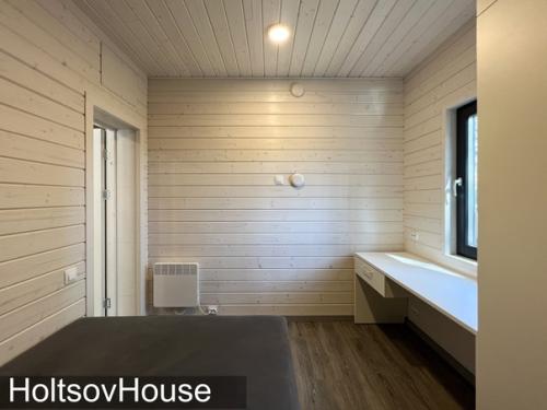 А вот и интерьеры растущего дома, который мы показали вам в предыдущей публикации. 07