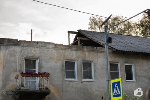 На улице Гагарина дом номер 21 остался без крыши. 01 На улице Гагарина дом номер 21 остался без крыши. 01