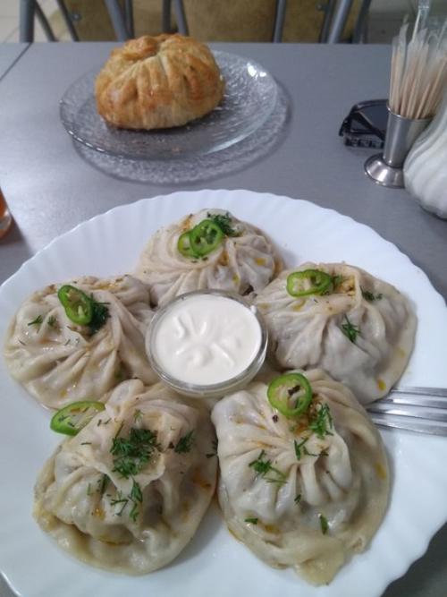 Не так давно тут уже был положительный отзыв на заведение Восточная Кухня, что располагается на Гагарина, 14 (вход со стороны ул. Ак. 06