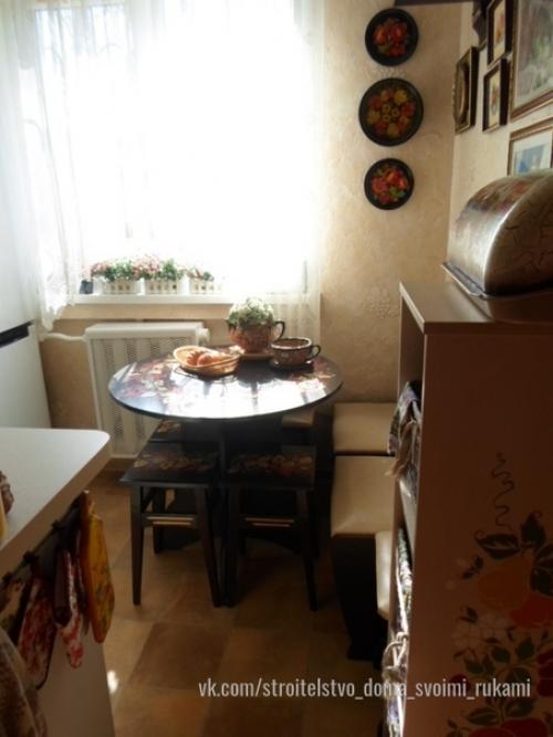 Бюджетная кухня в хрущевке 5 кв. 01