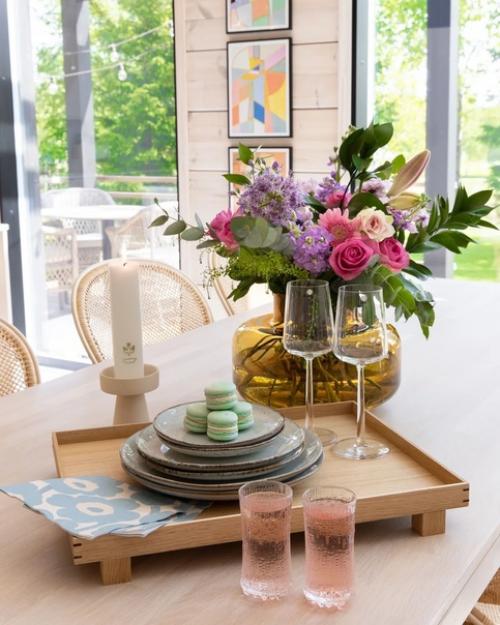 Шалфейные и теплые натуральные оттенки в интерьере приятного финского дома. 02