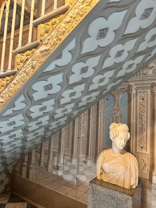 Еще одно интересное место, которое хотелось увидеть - это дворец коттедж в неоготическом стиле в Александрии и готическую капеллу. 03