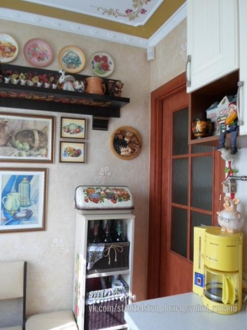 Бюджетная кухня в хрущевке 5 кв. 04