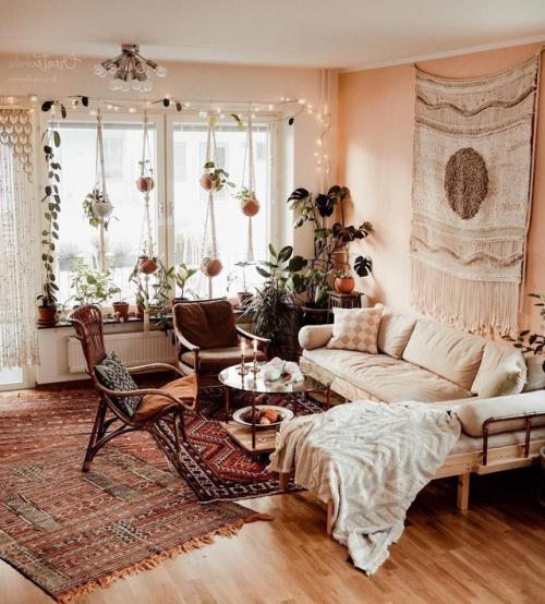 Стиль бохо в дизайне квартир подразумевает множество ярких предметов и оттенков, отражает свободный и оригинальный подход к жизни. 02