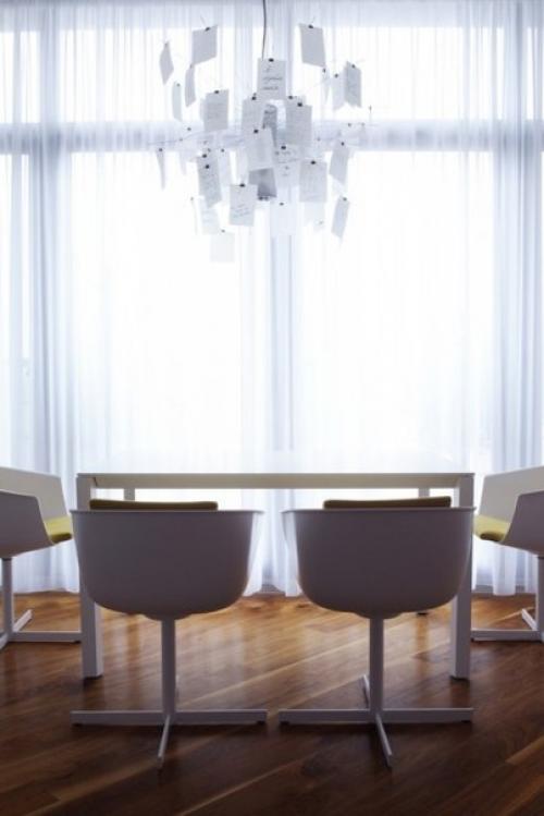 Яркая квартира для молодой девушки. 08