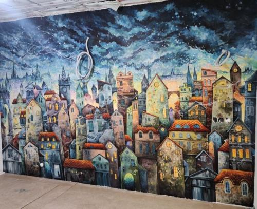 Стена в детской комнате в одной квартире. 03