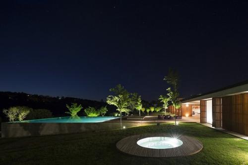 Проект жилого дома от архитекторов Studio Mk27 в Бразилии. 01