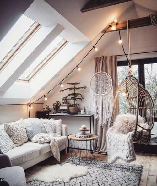 В случае если идеально выполненный ремонт не радует глаз и не дарит ощущение комфорта, то возможно, интерьеру не хватает нескольких уютных деталей. 02 В случае если идеально выполненный ремонт не радует глаз и не дарит ощущение комфорта, то возможно, интерьеру не хватает нескольких уютных деталей. 02