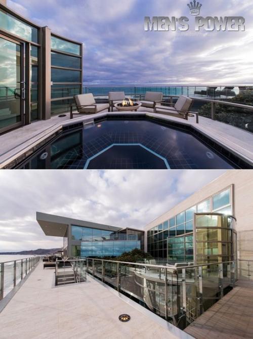 Роскошный особняк в Малибу.