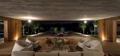 Проект жилого дома от архитекторов Studio Mk27 в Бразилии. 04