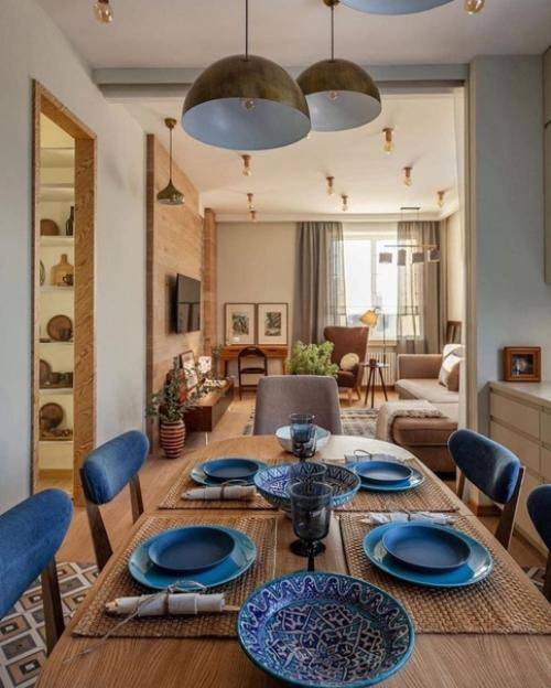 В загородном стиле создана кухня - гостиная, оформленная в легком дизайне. 02