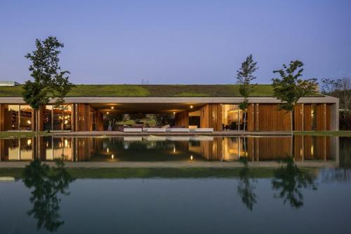 Проект жилого дома от архитекторов Studio Mk27 в Бразилии. 07