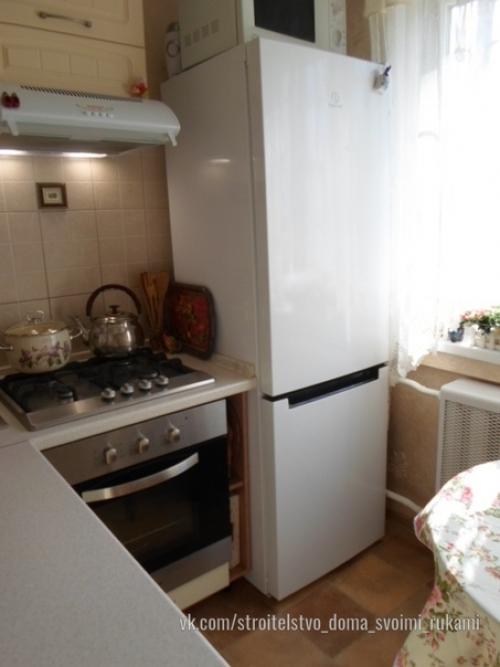 Бюджетная кухня в хрущевке 5 кв. 06