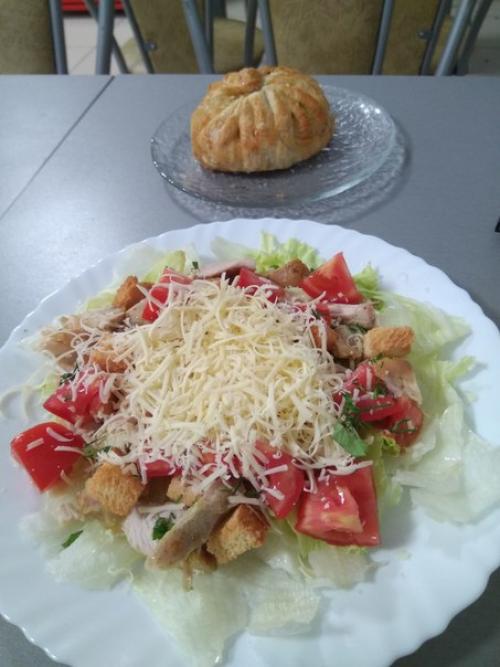 Не так давно тут уже был положительный отзыв на заведение Восточная Кухня, что располагается на Гагарина, 14 (вход со стороны ул. Ак. 04